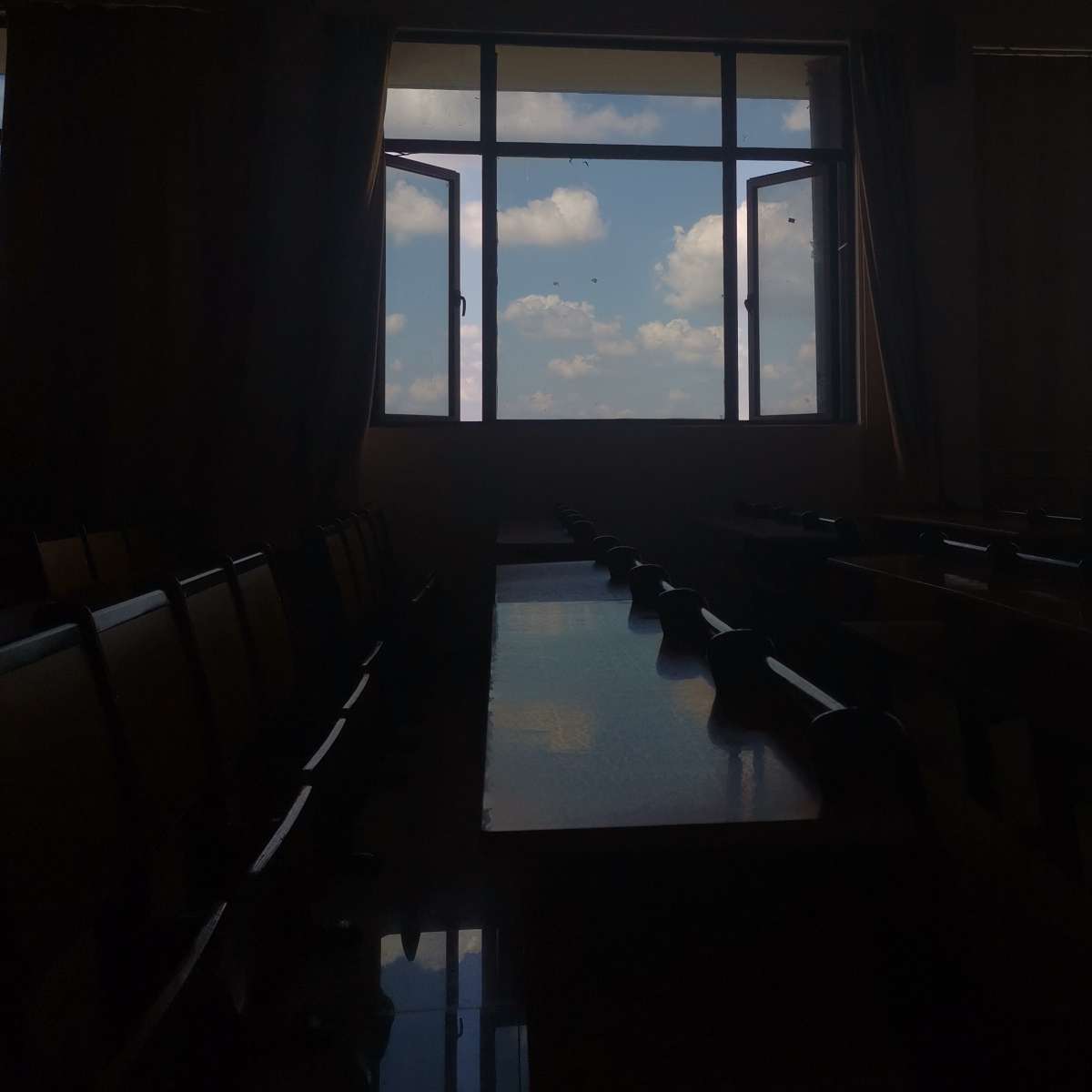 听说，长安有妖。