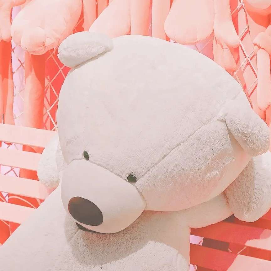 远处传来风笛，我在意你的笑。