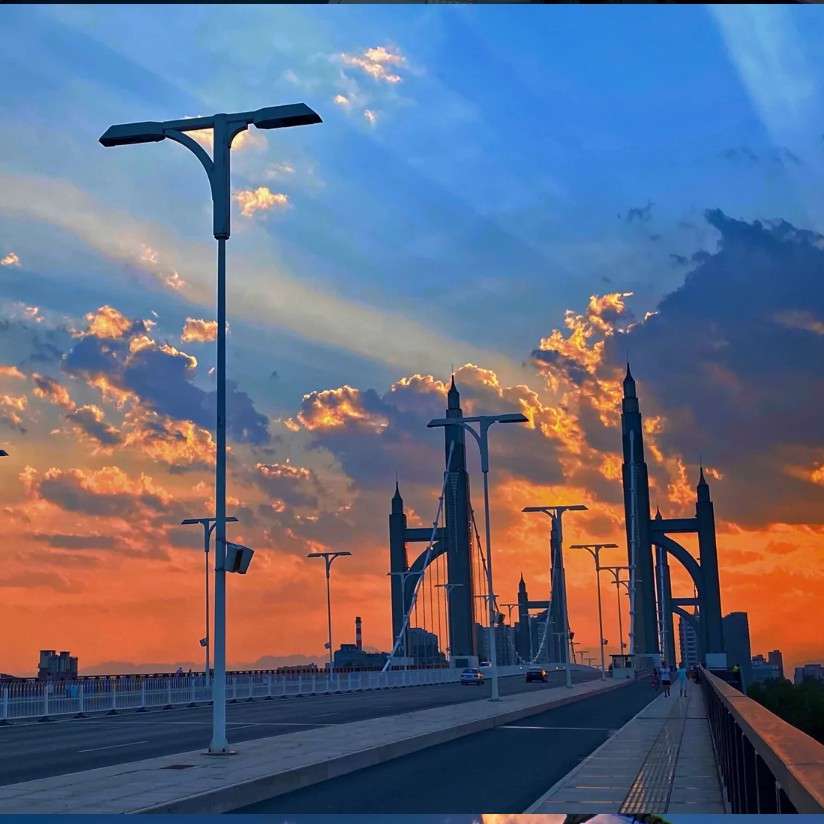 逐日迎风的少年