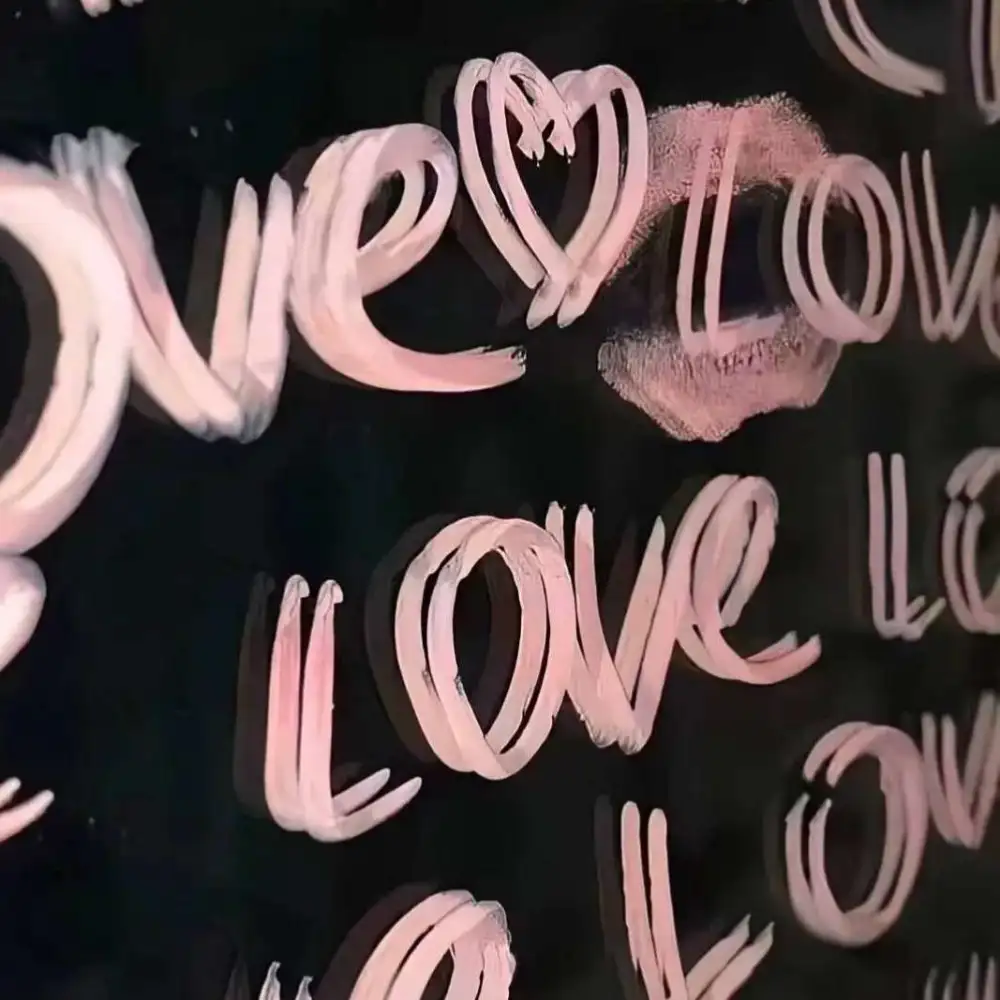 何其有幸 情缘不知何时起 只愿至死不渝