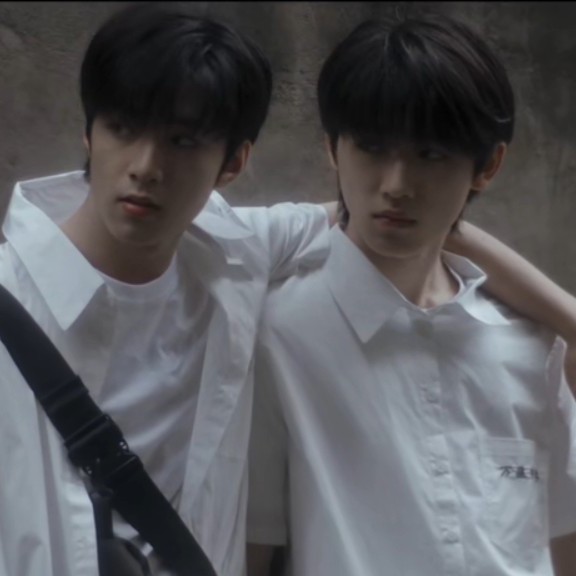 离港来山（小说）