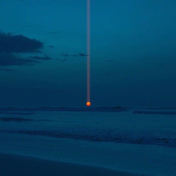 「疲惫生活中的英雄梦想」