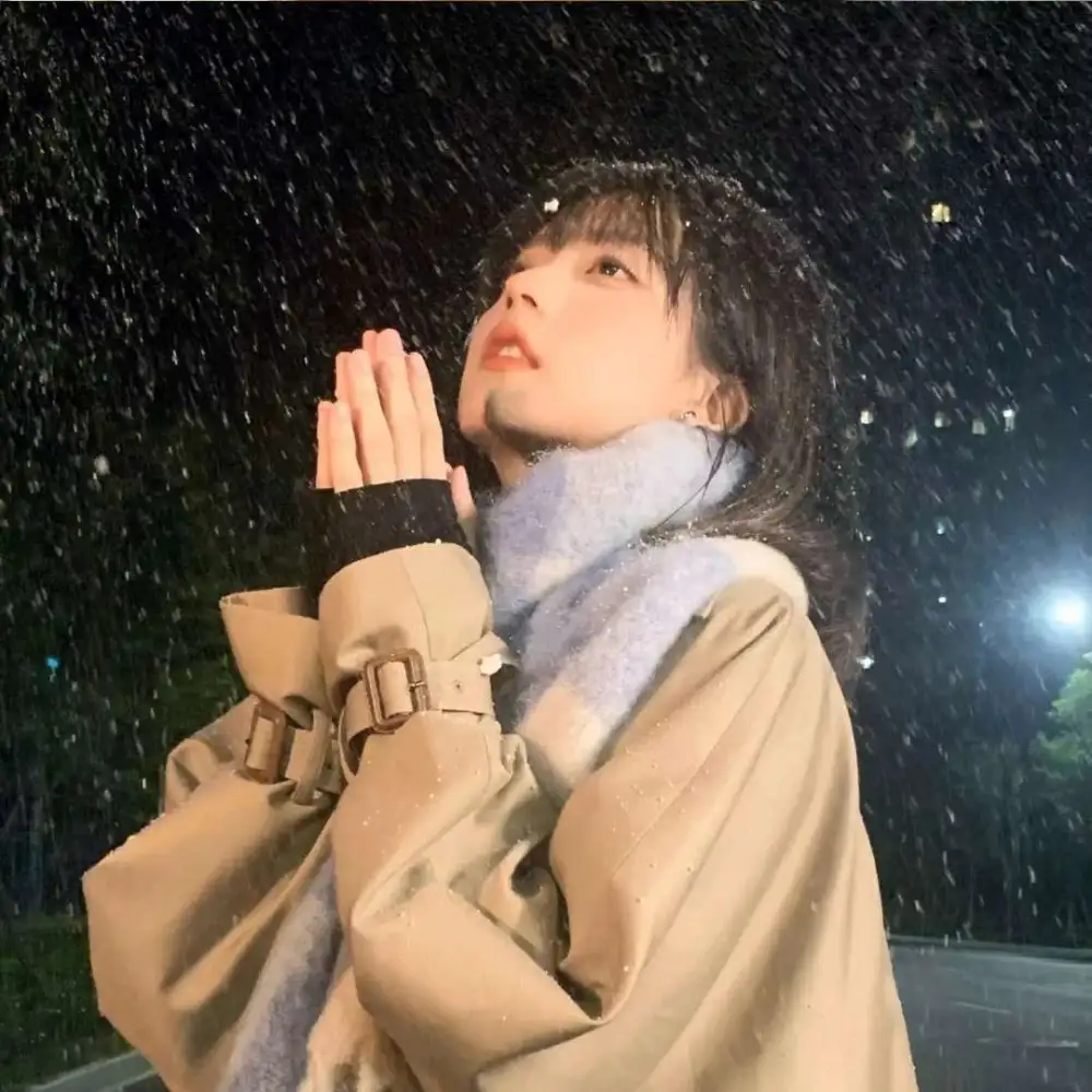 少年不惧岁月长，彼方尚有荣光在