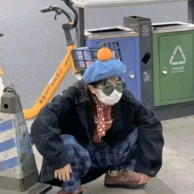 垃圾桶拾娃