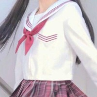 他是加汽水的，小升初毕业，文案馆。