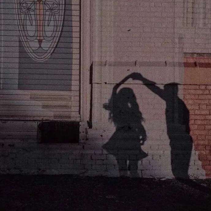 微风弯月牙的专辑