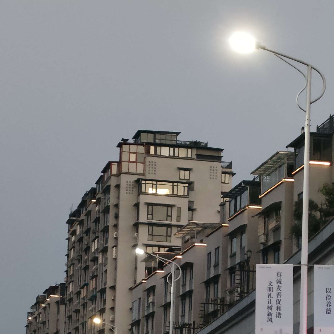 素面戏子的专辑