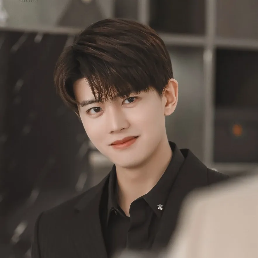 嘉伦♡｡❣LﾛVЁ❣｡♡