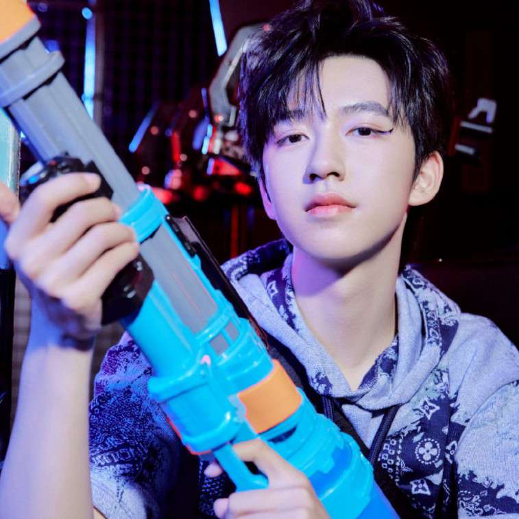 加油(ง •̀_•́)ง