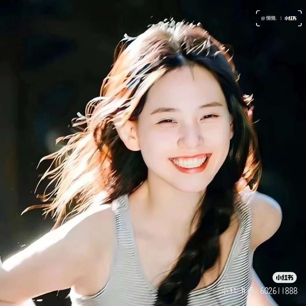 山丘悱恻，明月投诚。