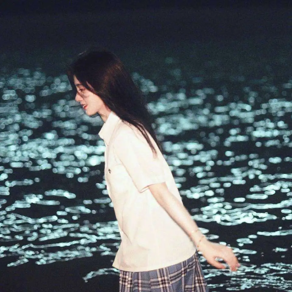 鞠婧祎