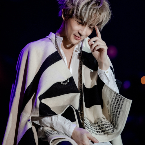 哲海北谦的专辑