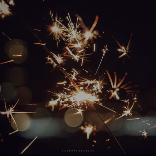 “世界应该有所期待”