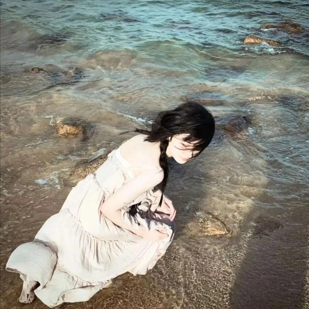 刘海凌乱的ᵐᵉ.的专辑