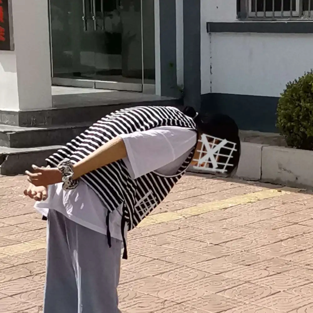美妮妮.