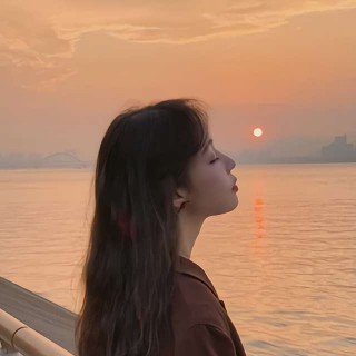 任何东西  在错过了那个真正需要的时间段后出现  就都没意义了”