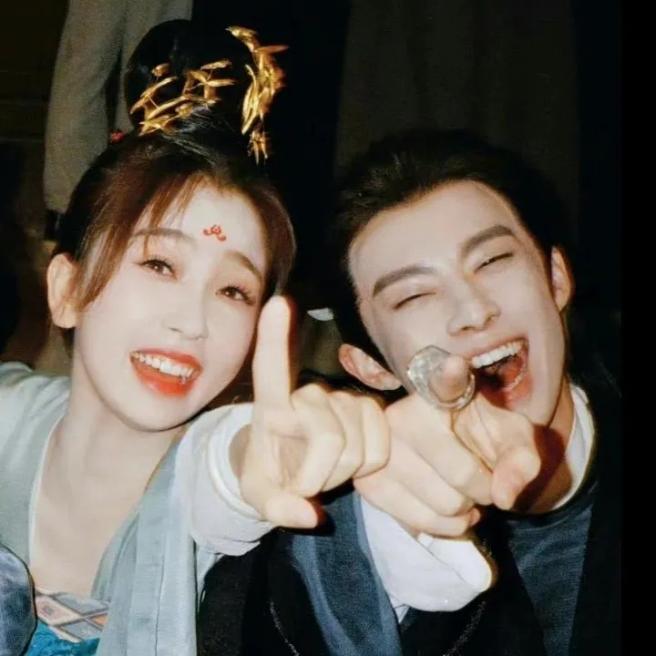 东方静怡的专辑