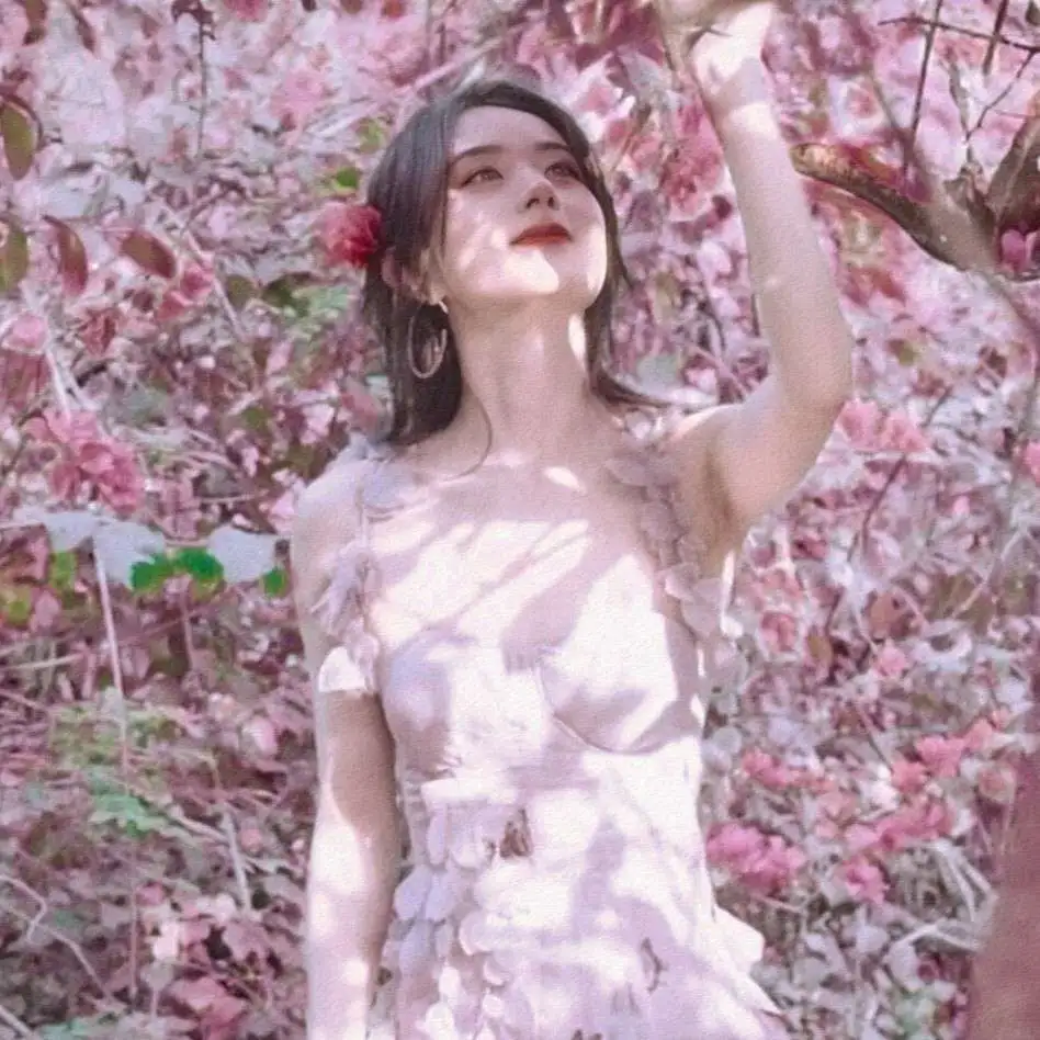 “海的那边，还是海吗？我的意思是你的心里一直都是赵丽颖吗？