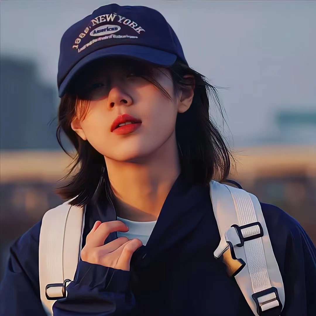 李奈依  慕以琛