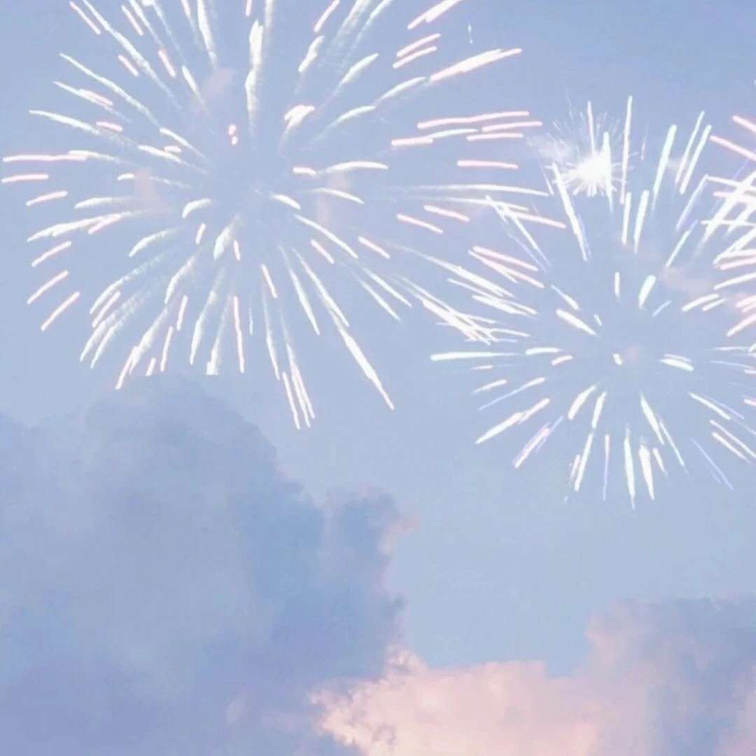 落日弥漫之橘，天边落幕之晖。