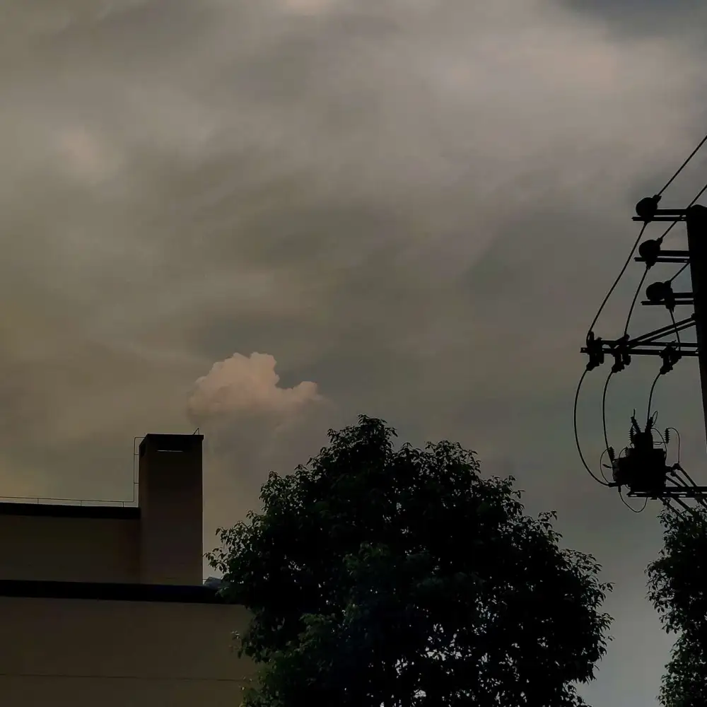 “我”……内心深处的悲伤