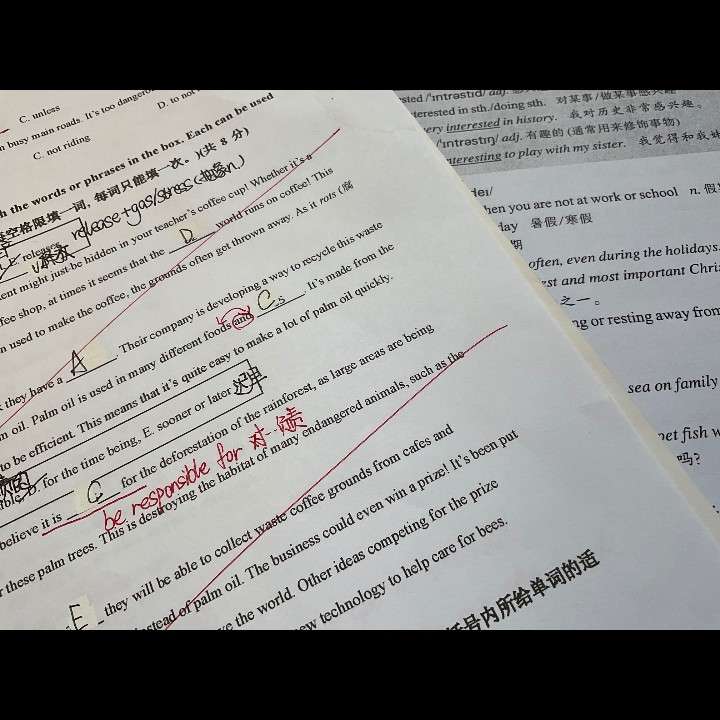 我会假装无所谓直到真的无所谓.