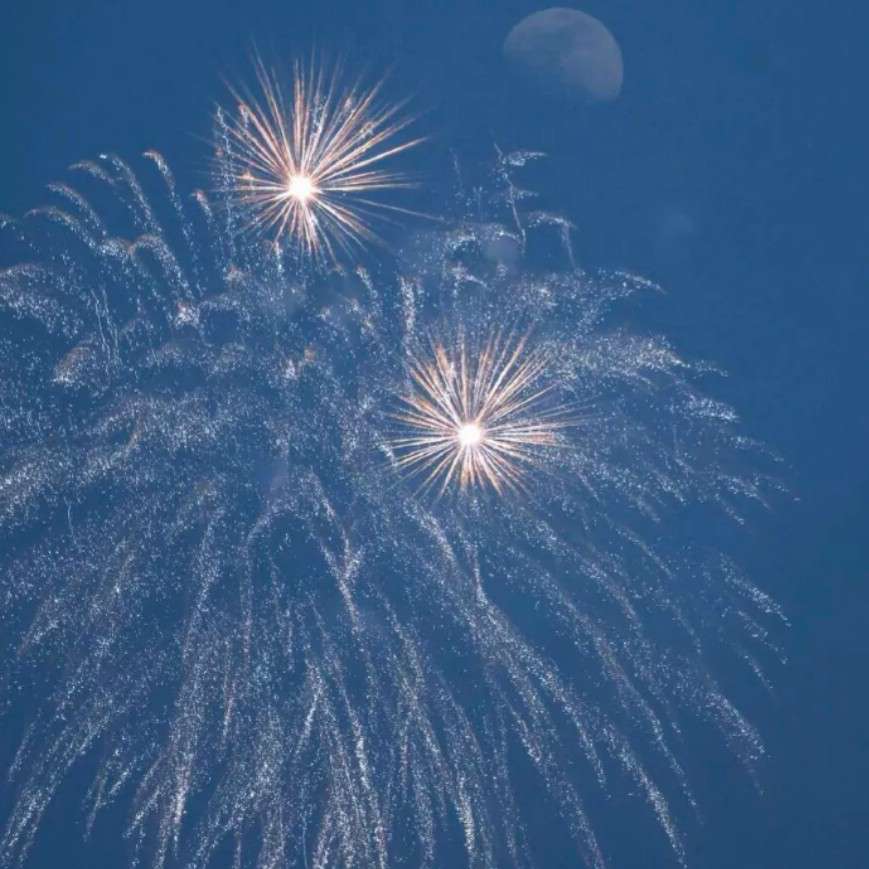 先自沉稳而后爱人.