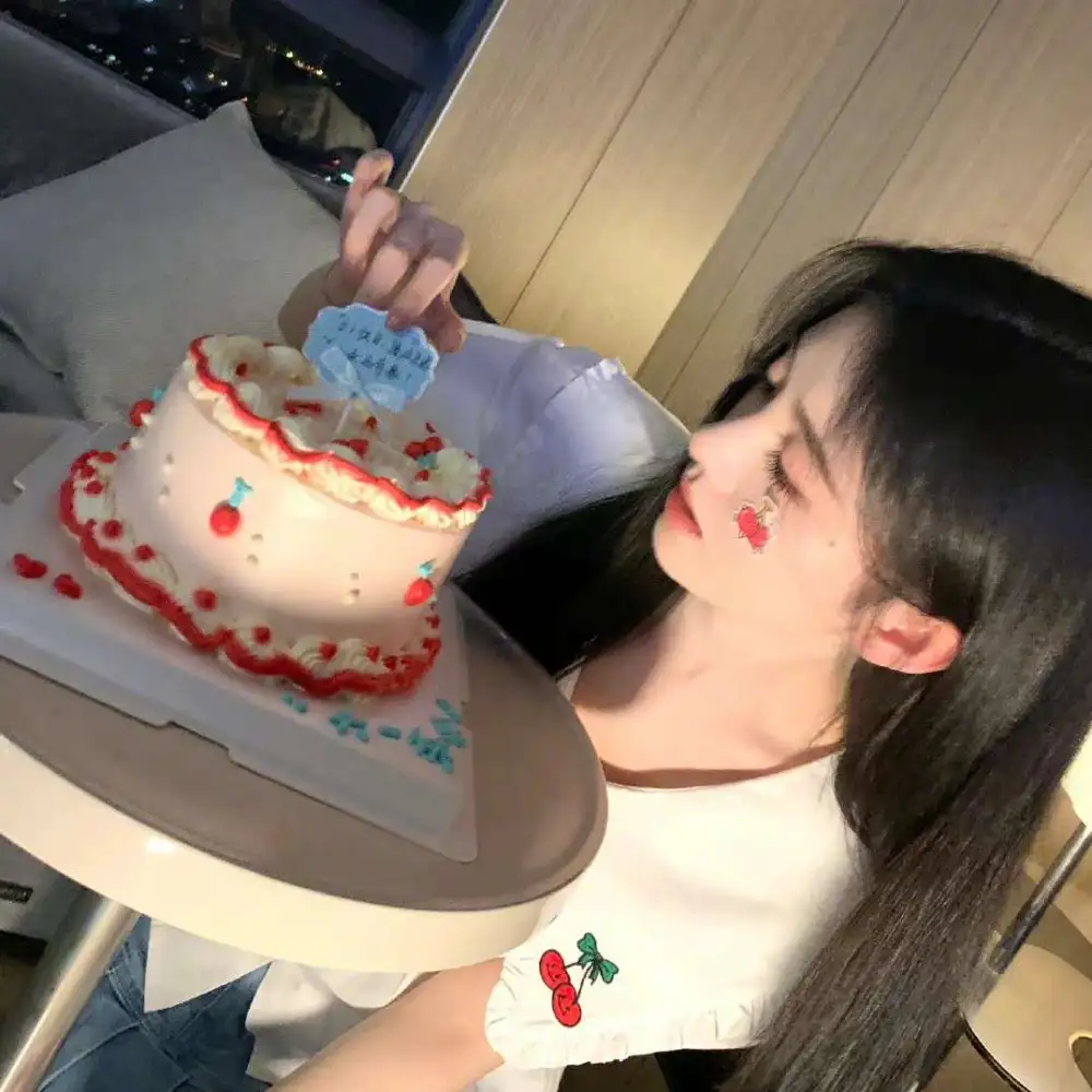 顾洛祎