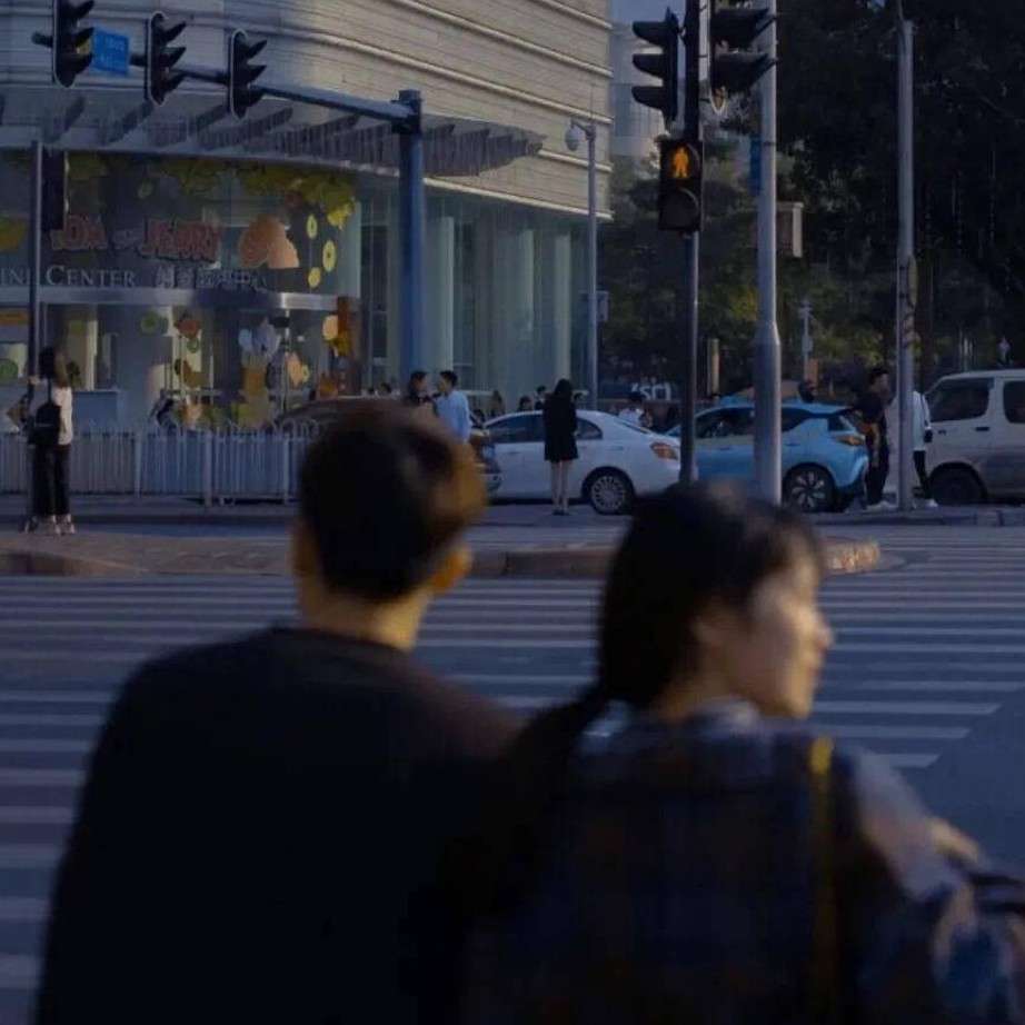 偶尔也会习惯忧伤