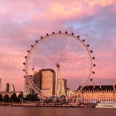 云间有个小卖部