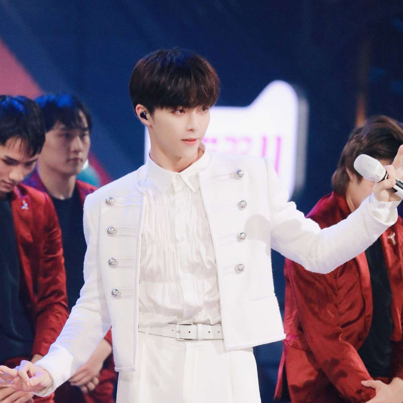 贩卖日落ฅ的专辑