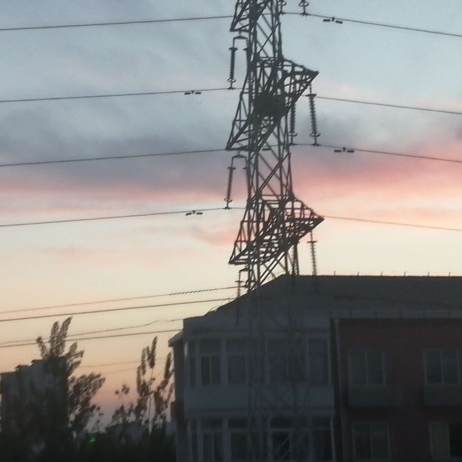 恋爱是什么？拜托我在想你啊！