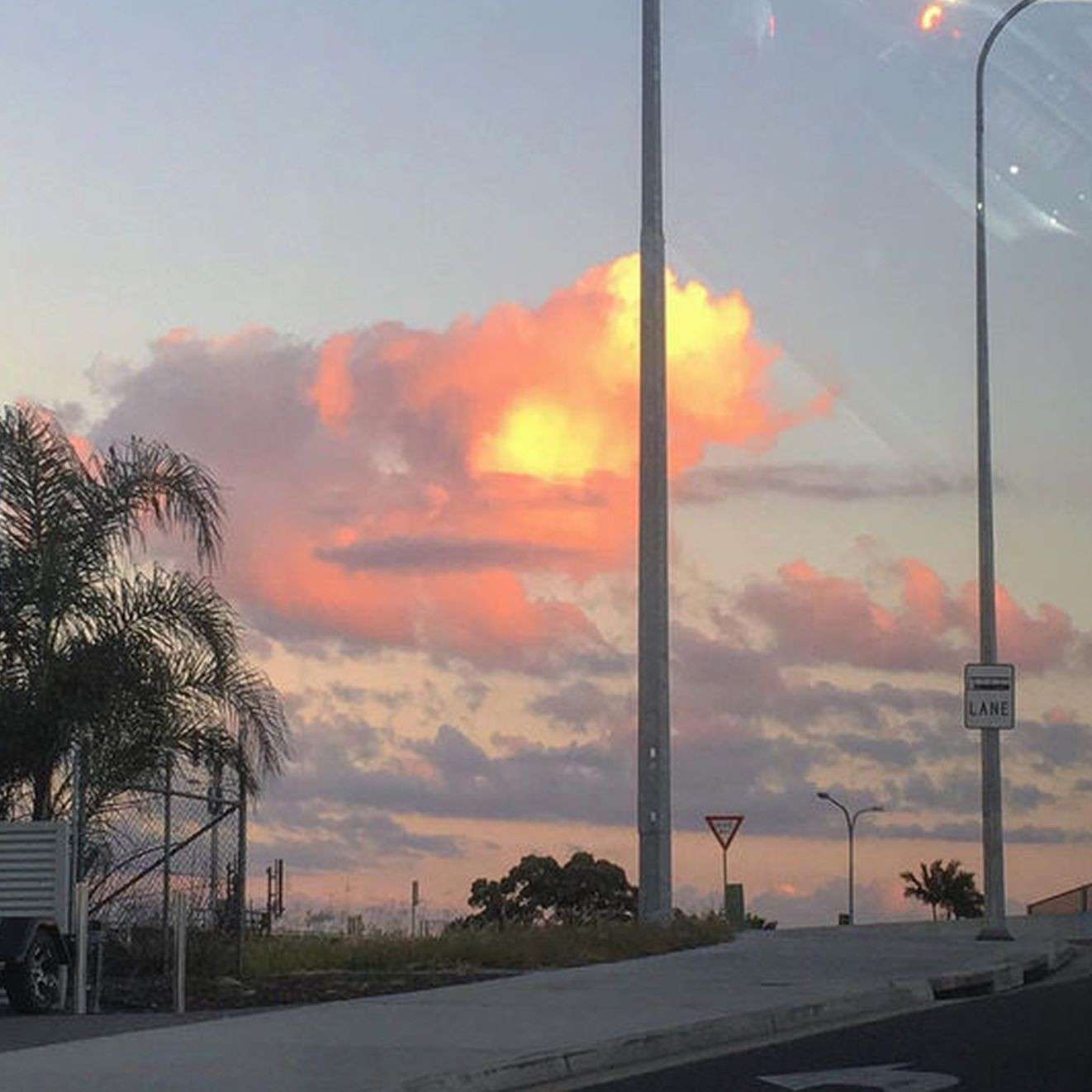 杂七杂八啥都有。