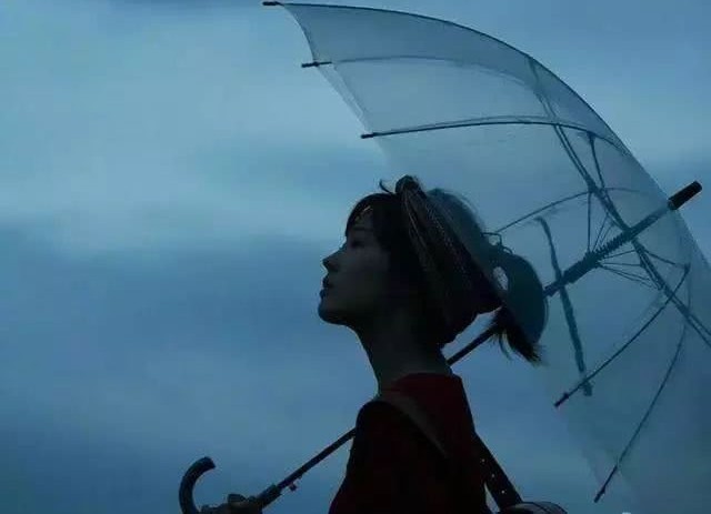 “如果我们再相见 事隔经年 我将...”拜伦《春逝》名言深度解读 - 句子控